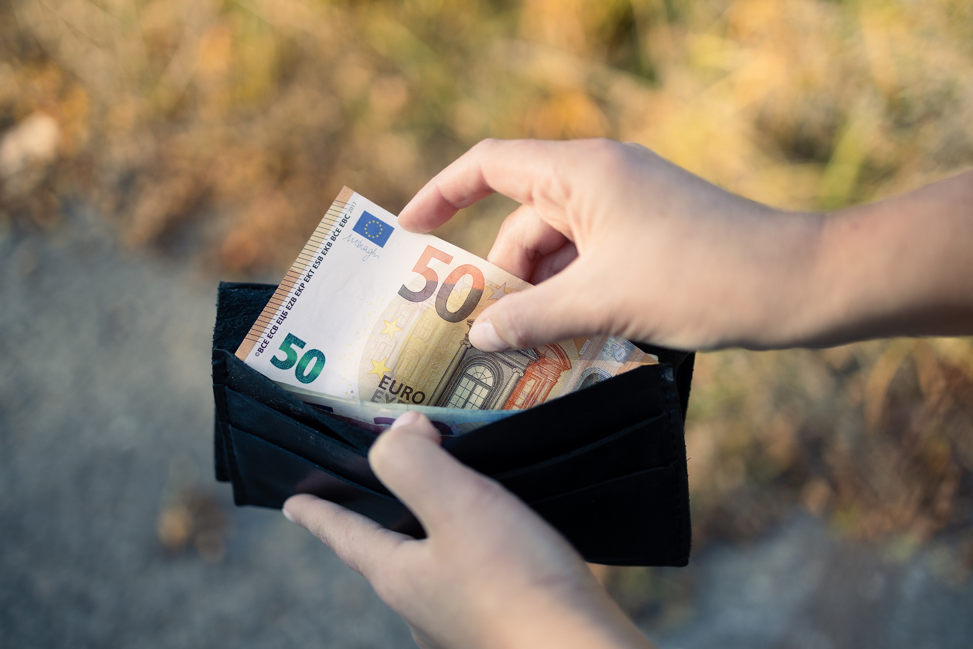 Spesa delle famiglie: in termini reali frenata di 4 miliardi sul 2023