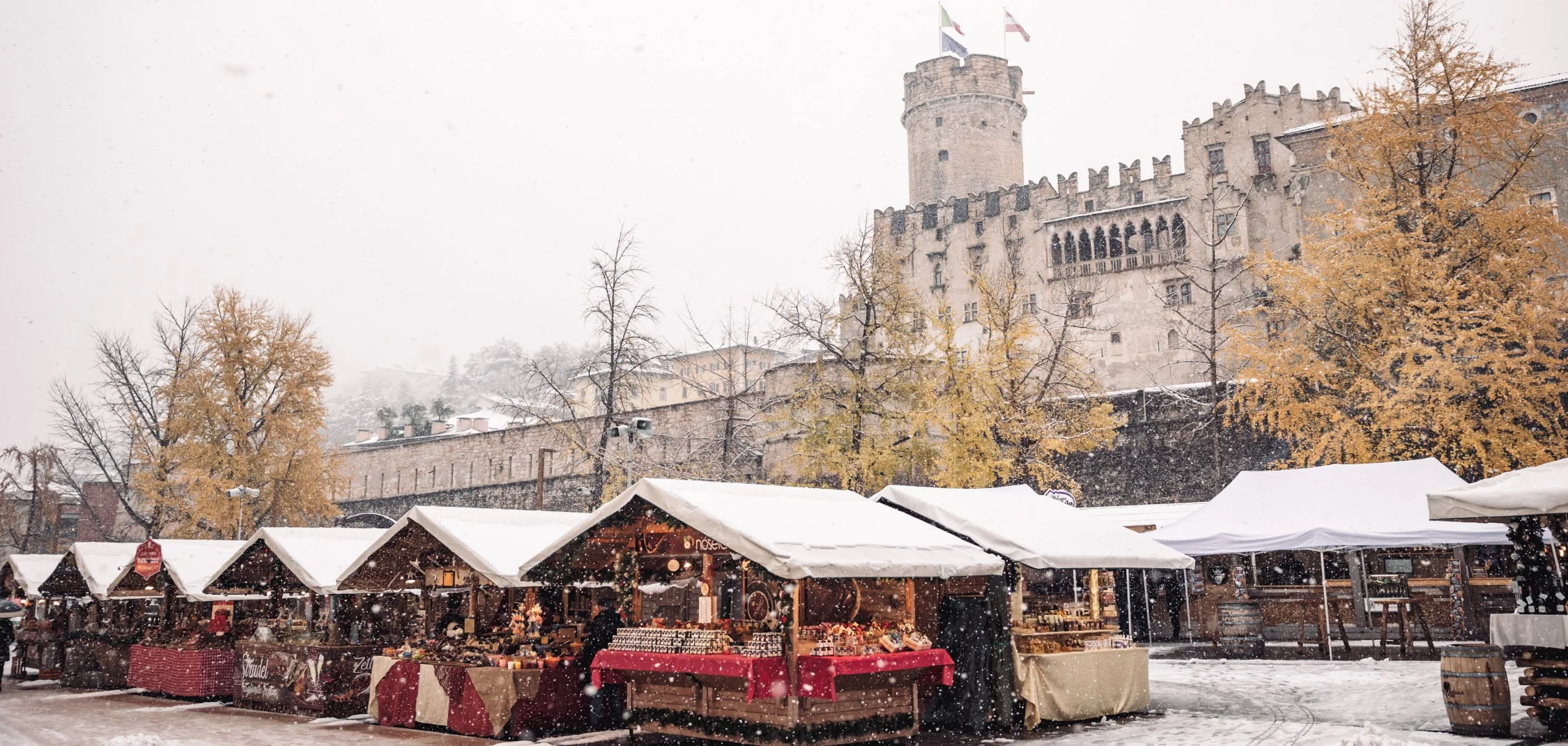natale-a-trento-piazza-mostra natale-a-trento-piazza-mostra