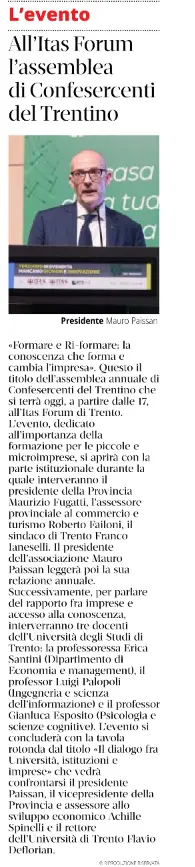 Limmagine raffigura un articolo di giornale sullassemblea di Confesercenti del Trentino, corredato da una foto del presidente Mauro Paissan che interviene al podio.